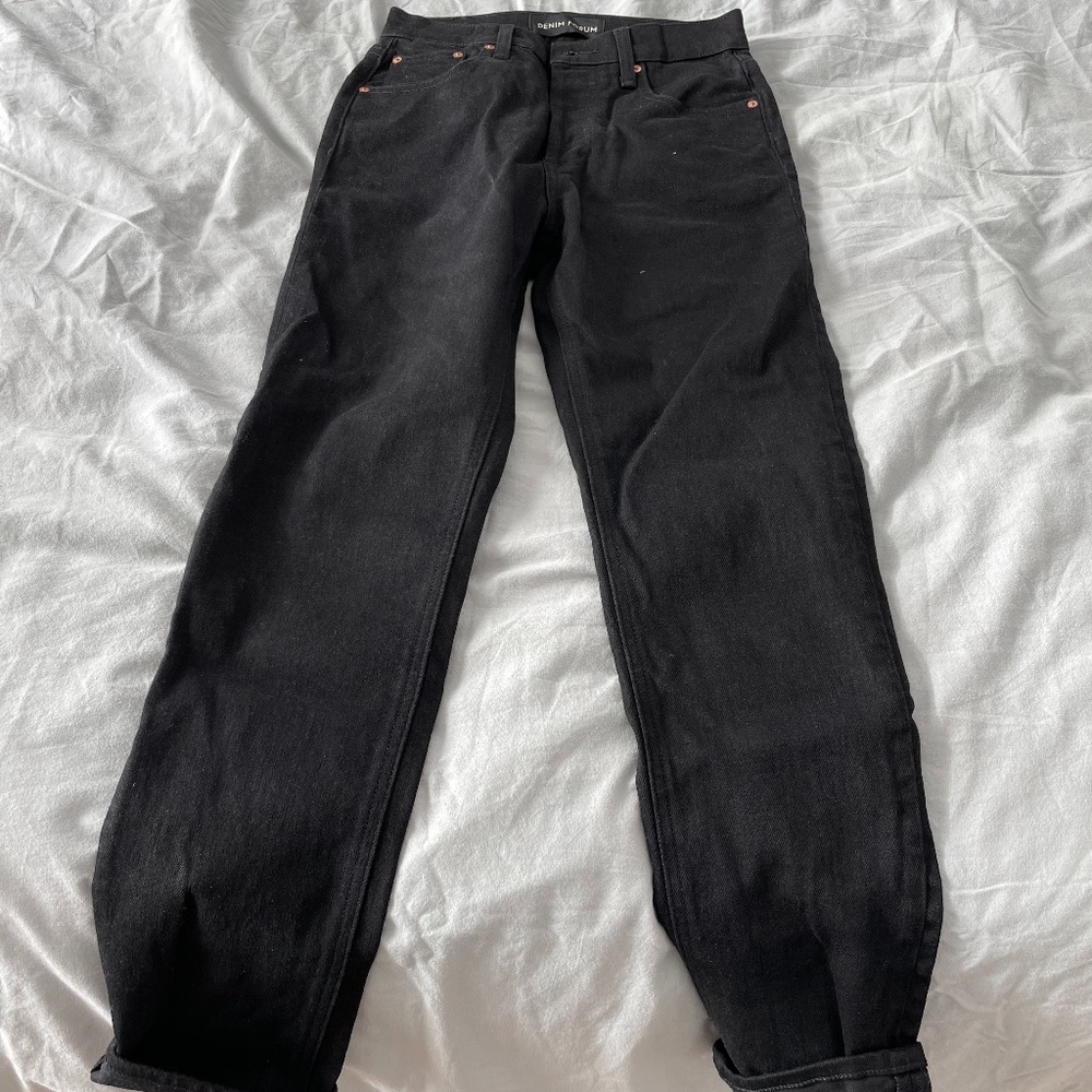 Aritzia - The Yoko High Rise Slim 28L High-waisted slim jeans